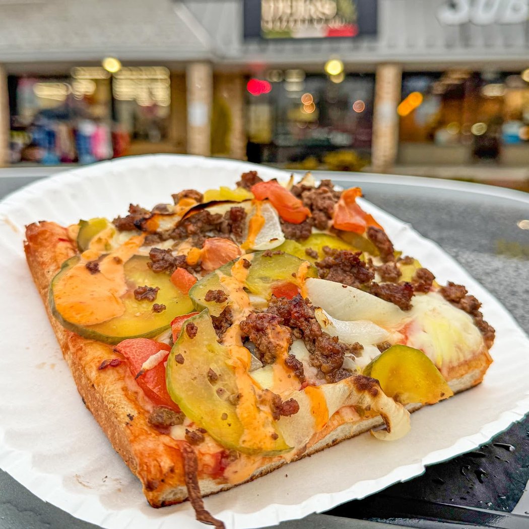 D'Elia's Pizzeria 3