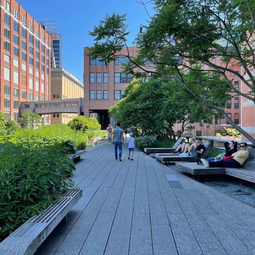 The Diller - Von Furstenberg Sundeck 2