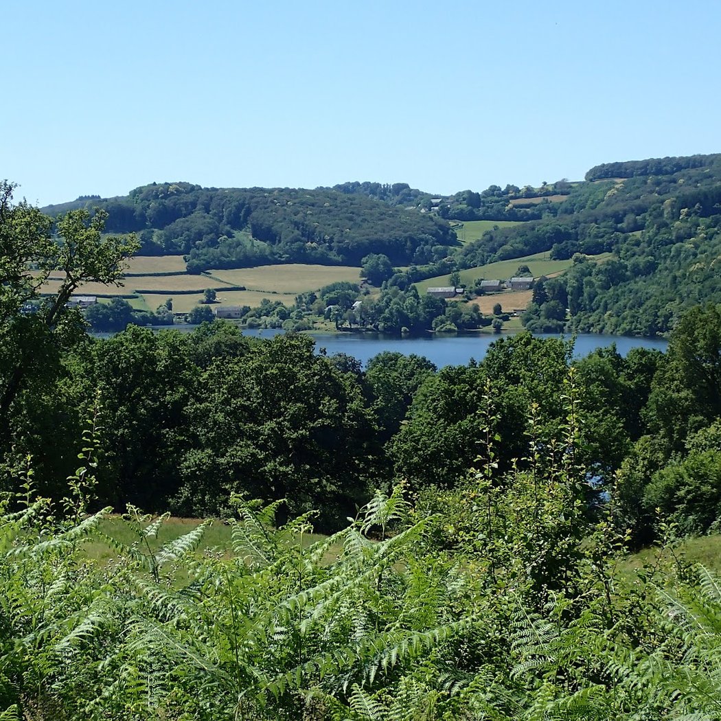 Lac de Pannecière 3