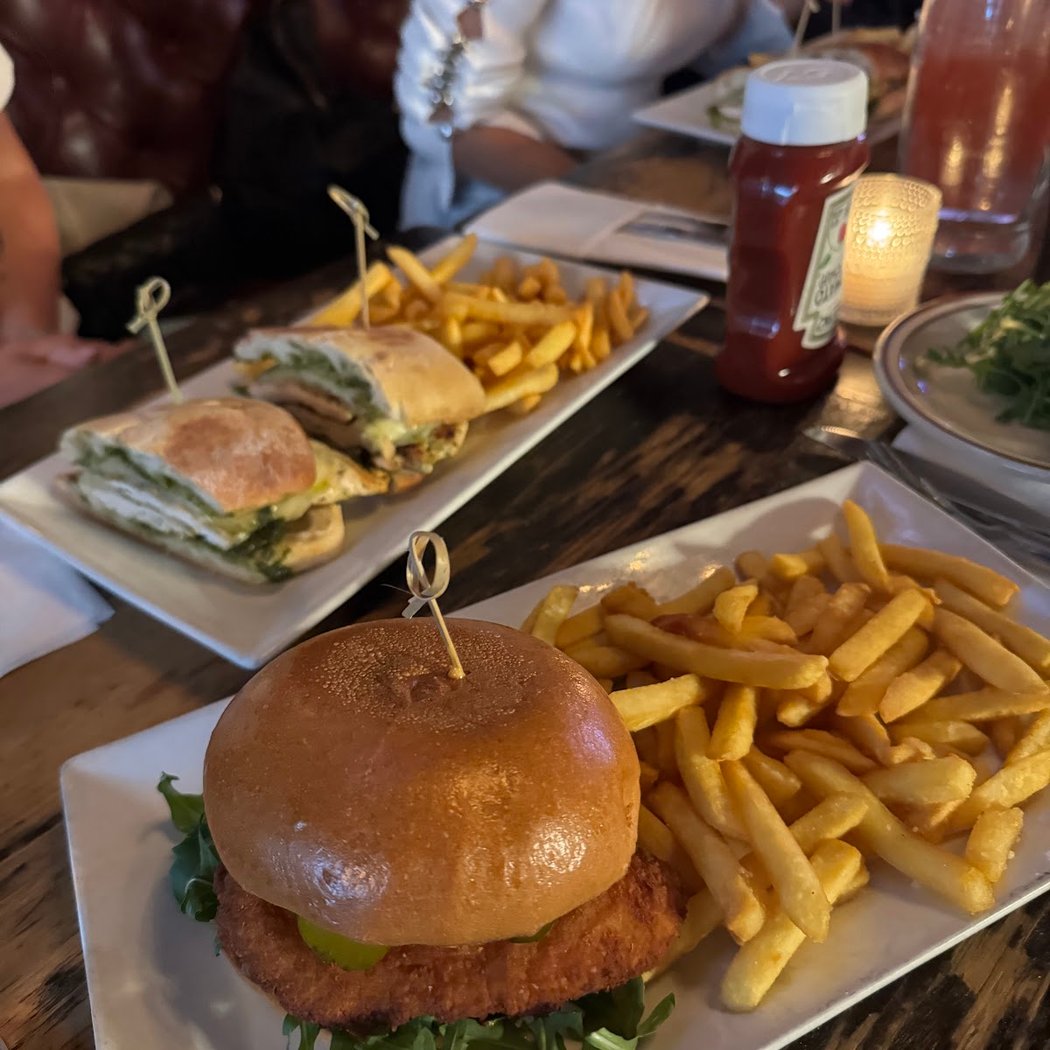 Stone Street Tavern 3