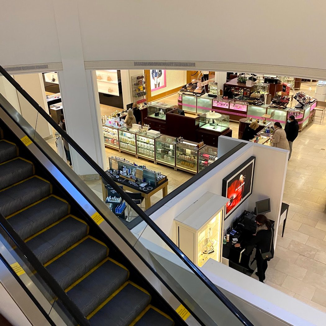 Walt Whitman Shops 3