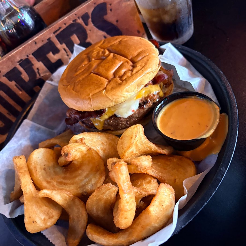 Dawg House Bar & Grill ( Elyria, OH ) 1