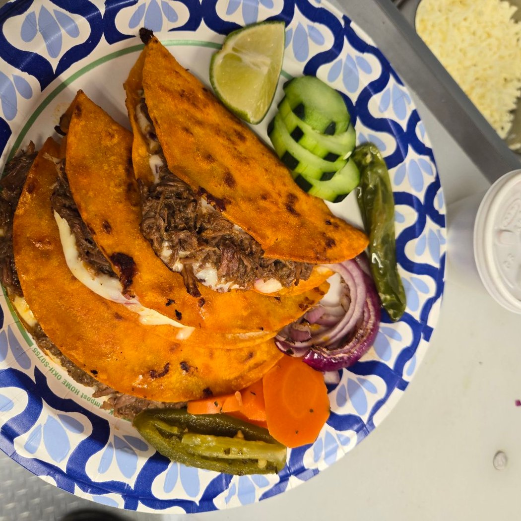 La Huacana Taco Truck 3