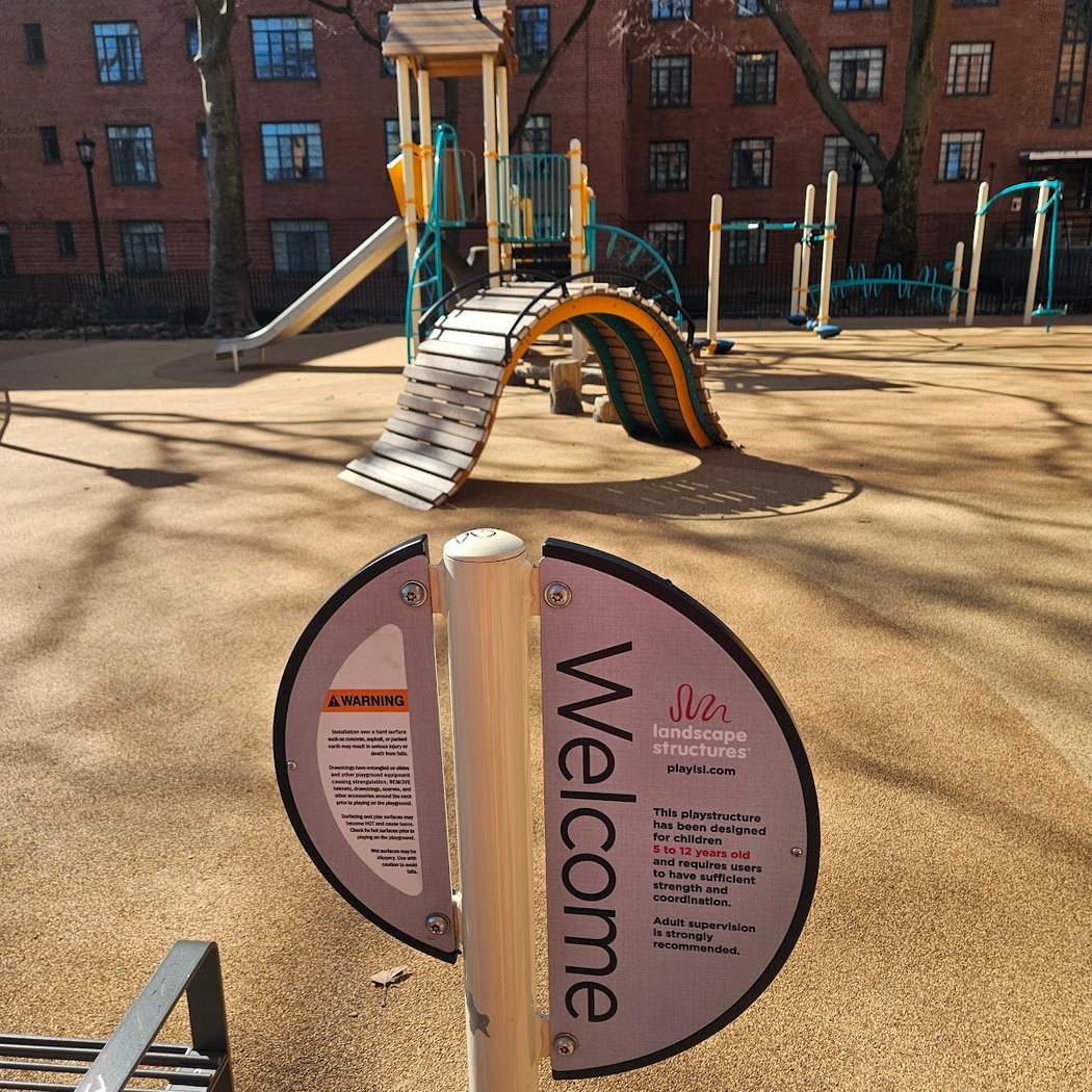 Harlem Lane Playground 1