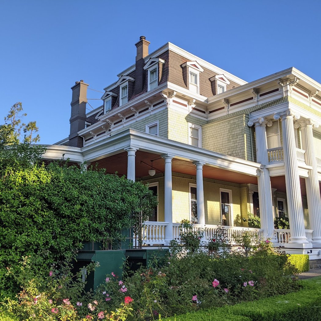 Churchill Manor 3