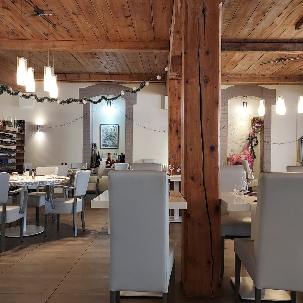 Le Vieux-Moulin Cinq-Avenues 3