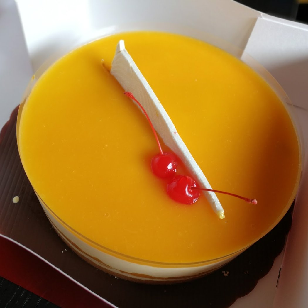Red Ribbon Bakeshop 3