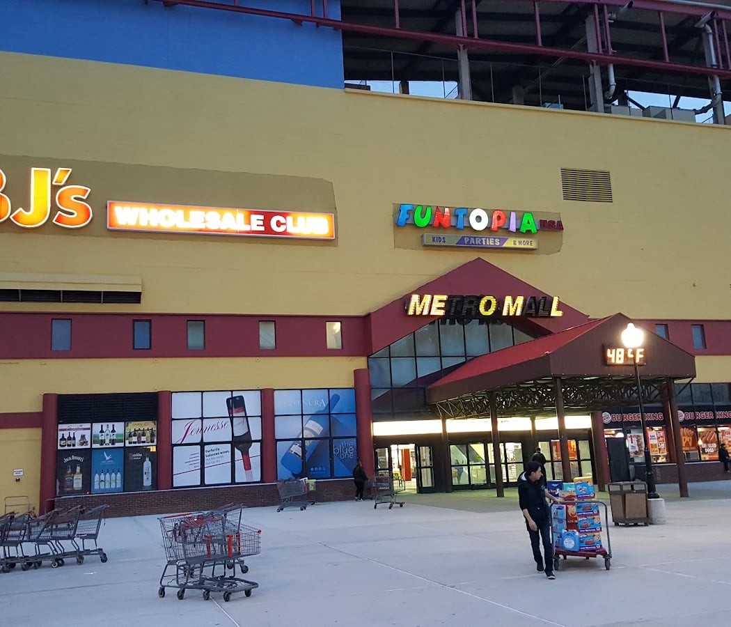 Metro Mall 1