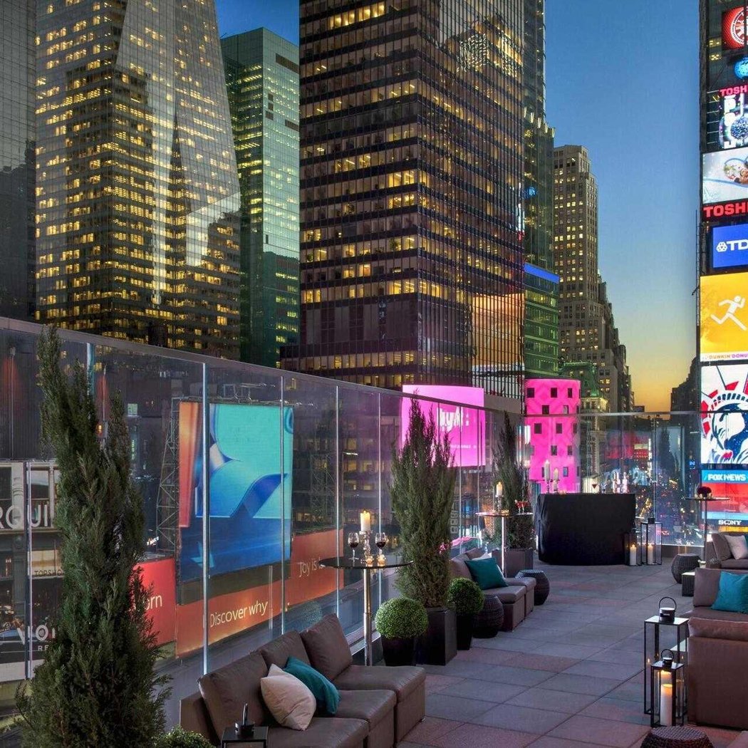 Broadway Lounge 1