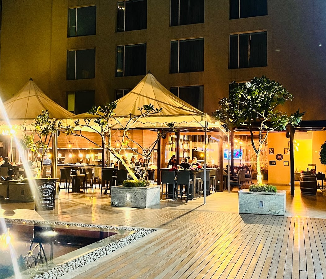 BG's Poolside Bar & Grill 3