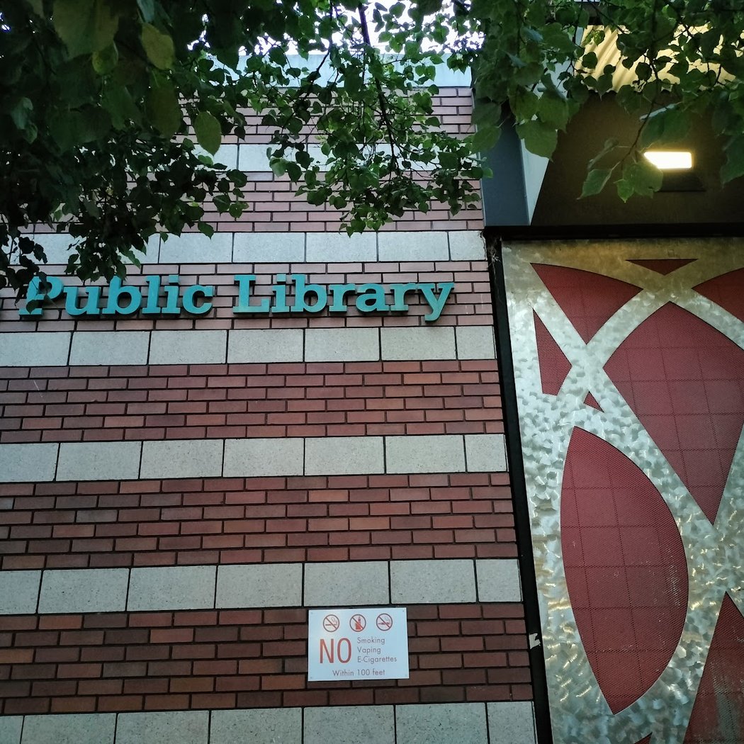 Library book sale 3
