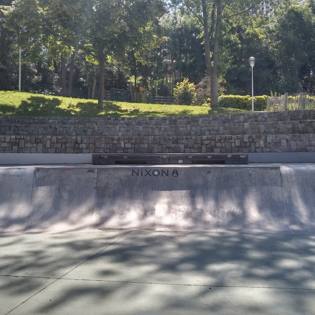 Skatepark of Issy-les-Moulineaux / Rodin Park 2