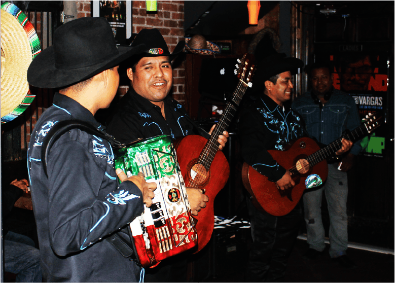 Noche Mexicana y de Karaoke