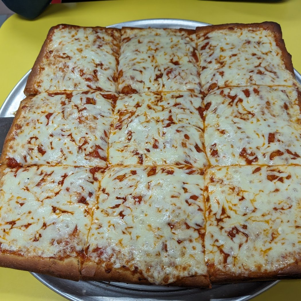 Queen Pizza II 1