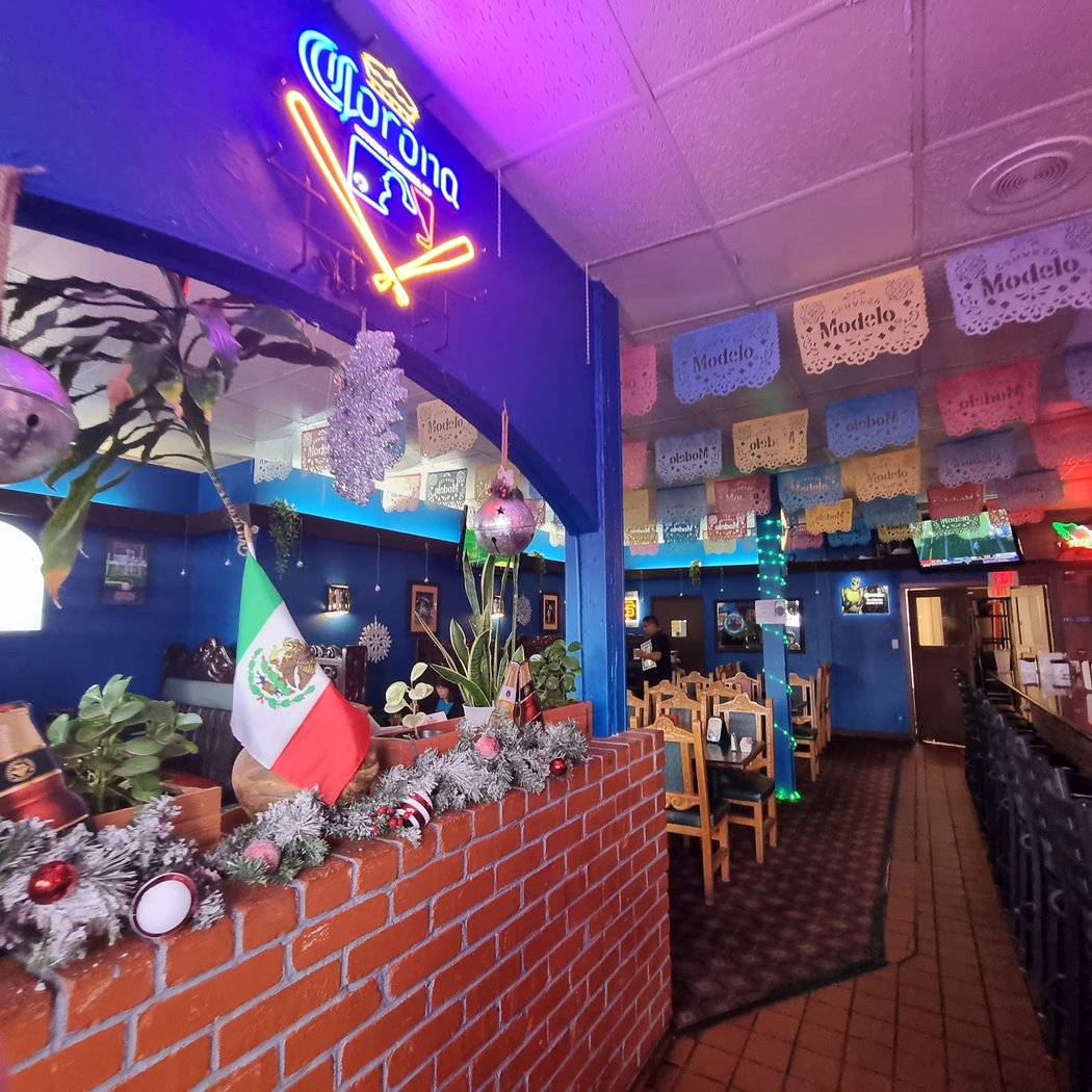 Mariachi, Enchiladas, and Margaritas Every Thursday 2