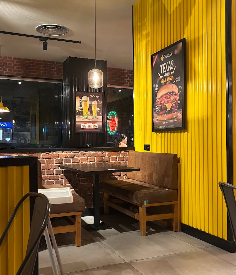 Restaurante Carl’s Jr. Sevilla 3
