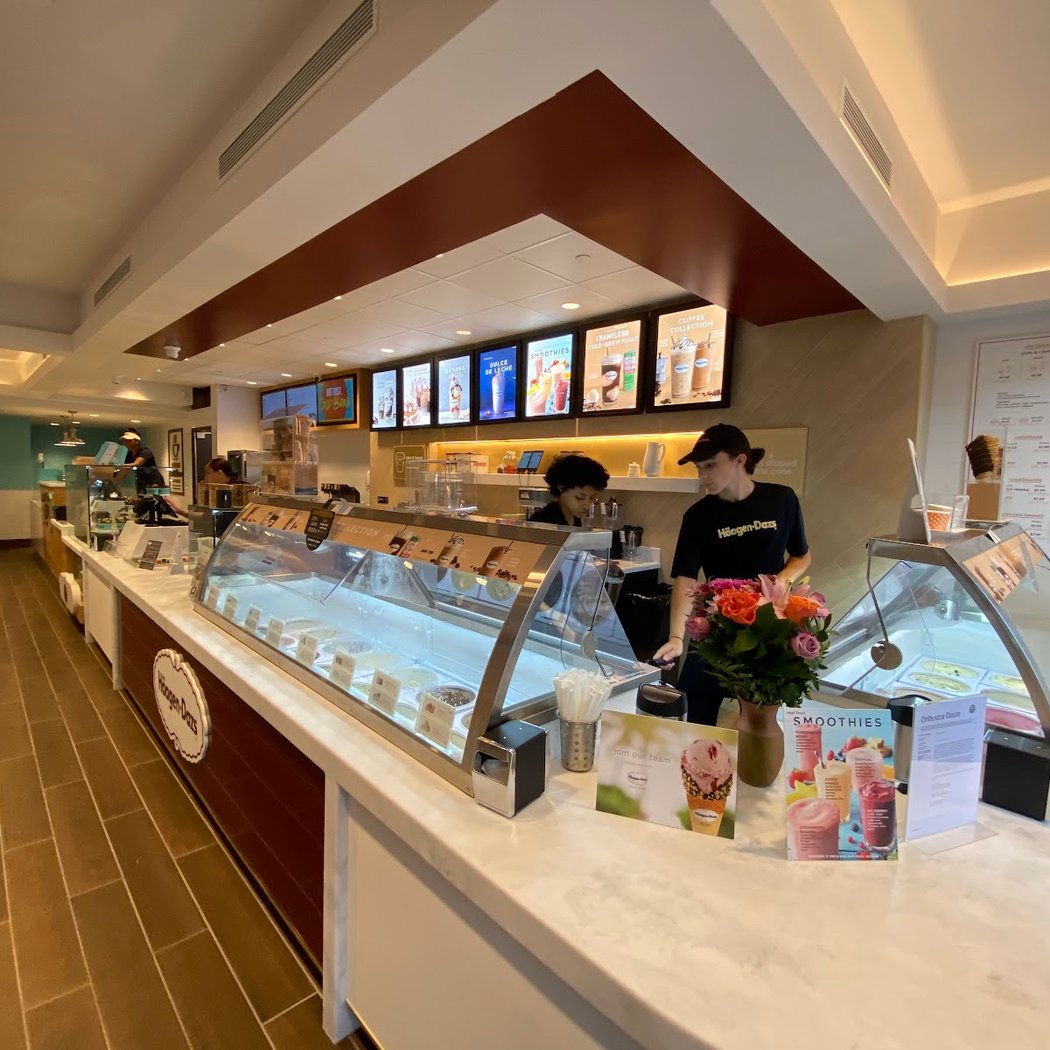 Häagen-Dazs & Cinnabon 2