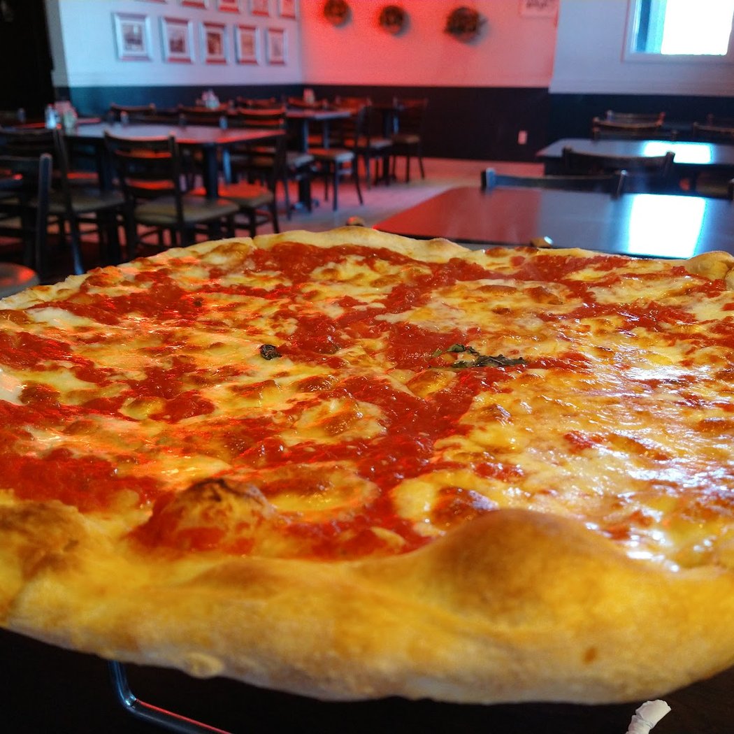 Nunzio's Pizzeria Restaurant 3