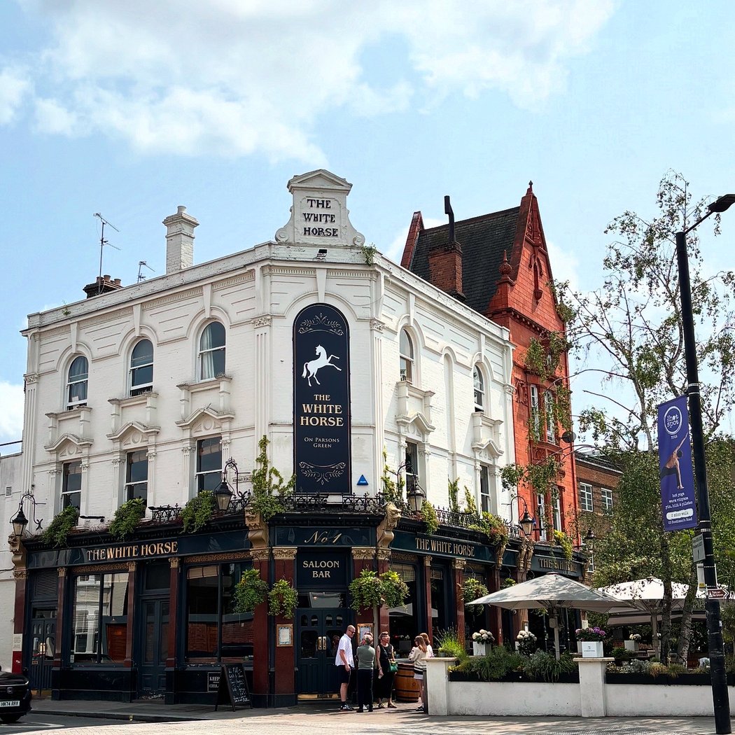 The White Horse 3