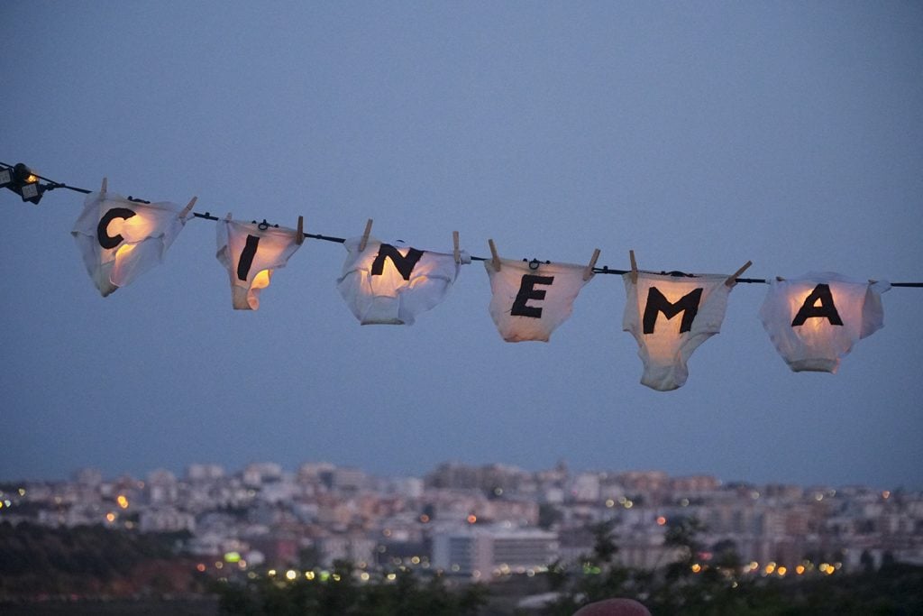 Cinema no Estendal leva curtas queer ao ar livre 1