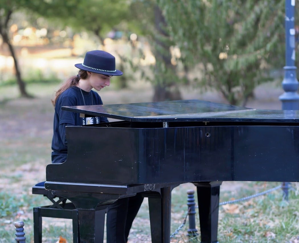 Live Classical Music with Hunter Noack 1