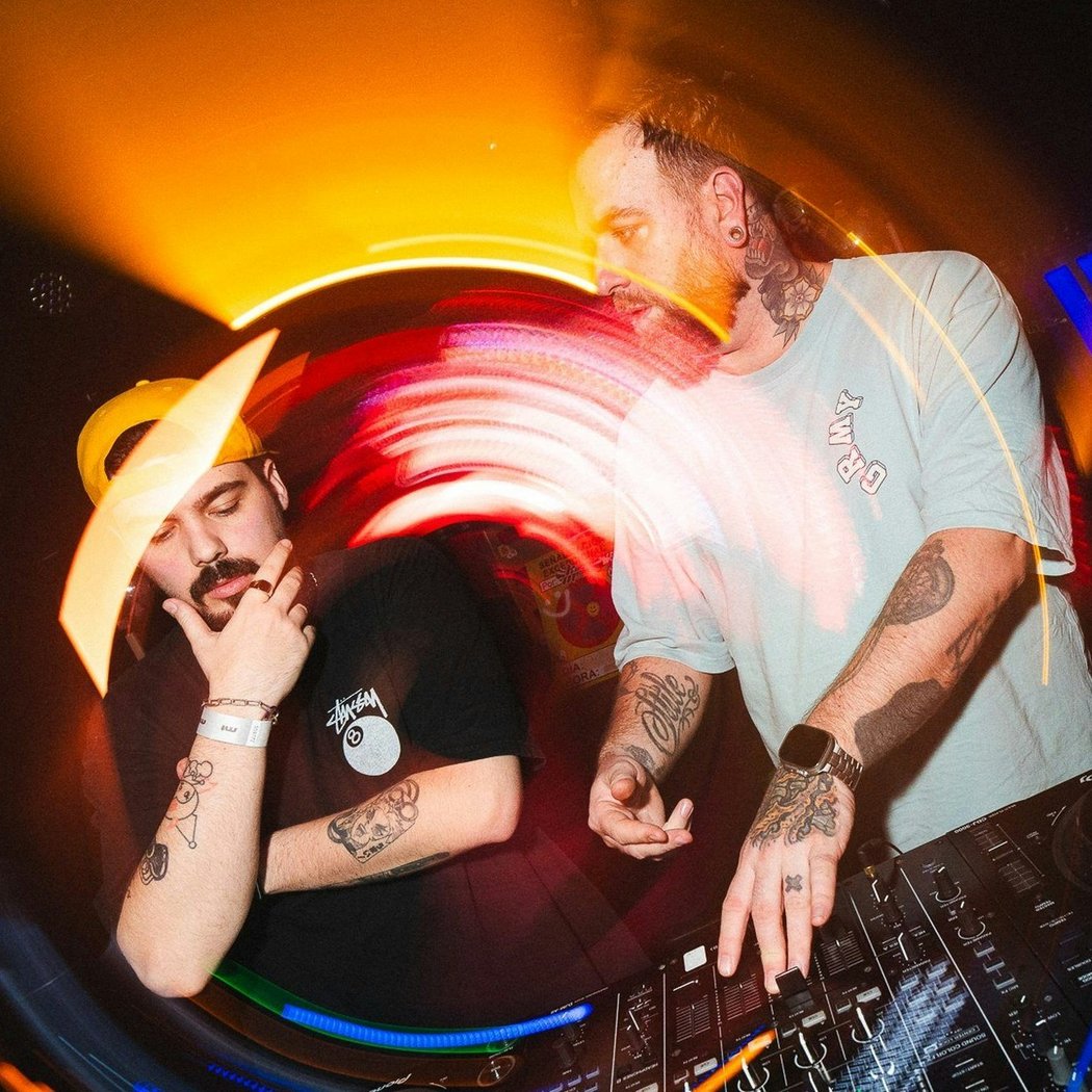 Milkshake presenta Karamelo Club