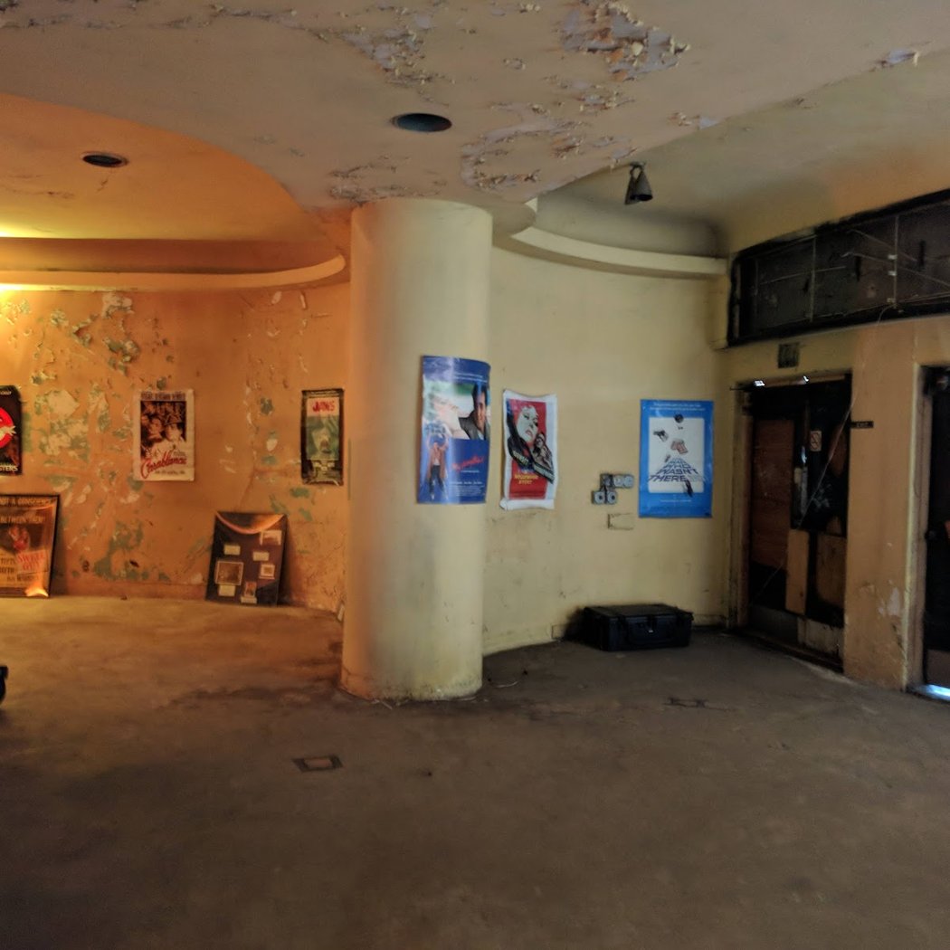 Lorenzo Theater 2