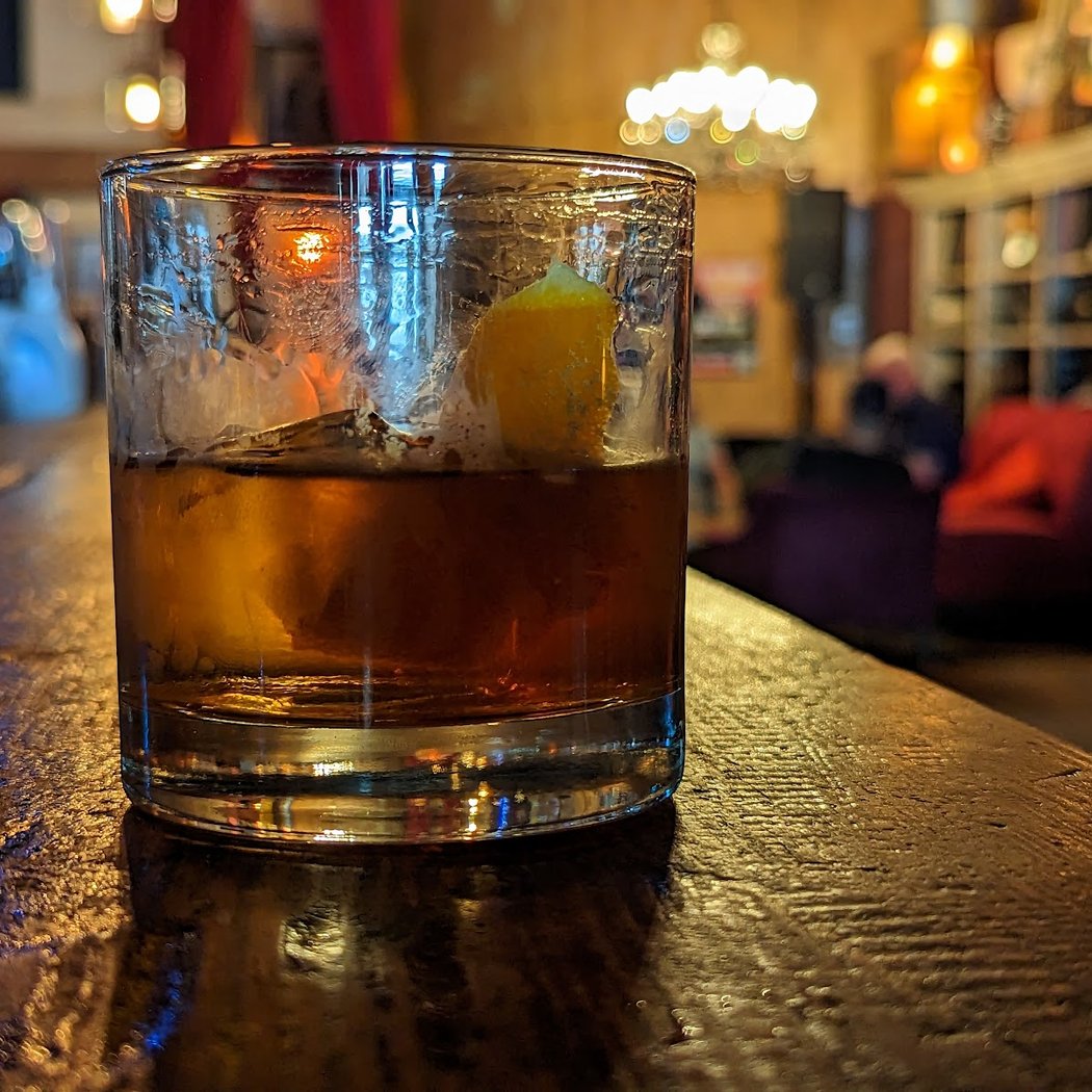 Dean's Downtown 1