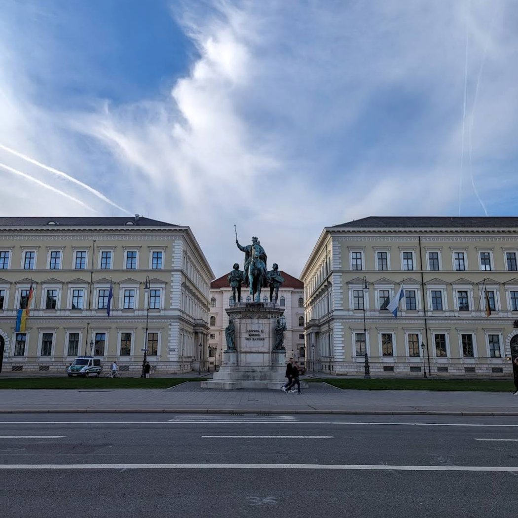 Odeonsplatz 2