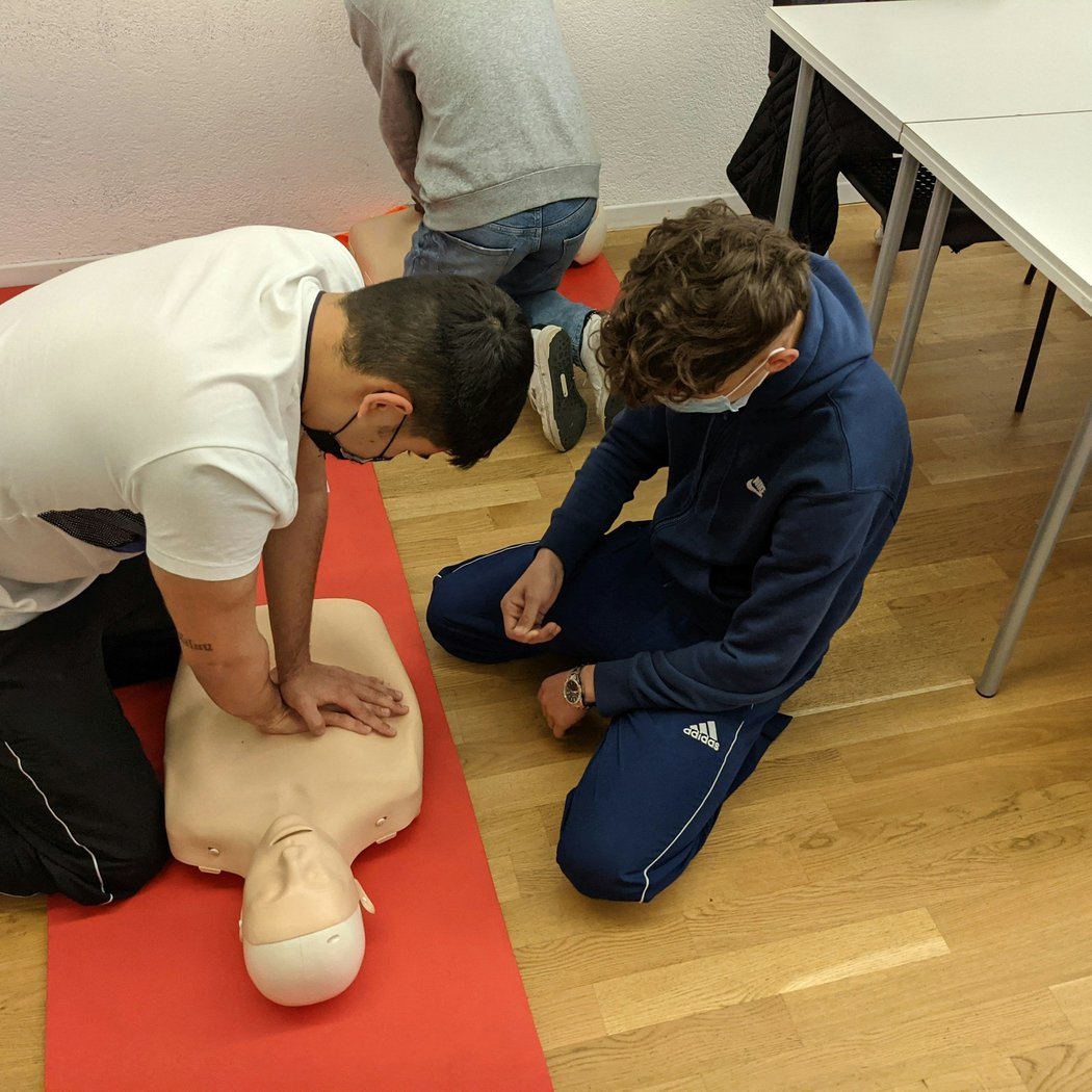 Teen CPR Training (Age 13+) 1