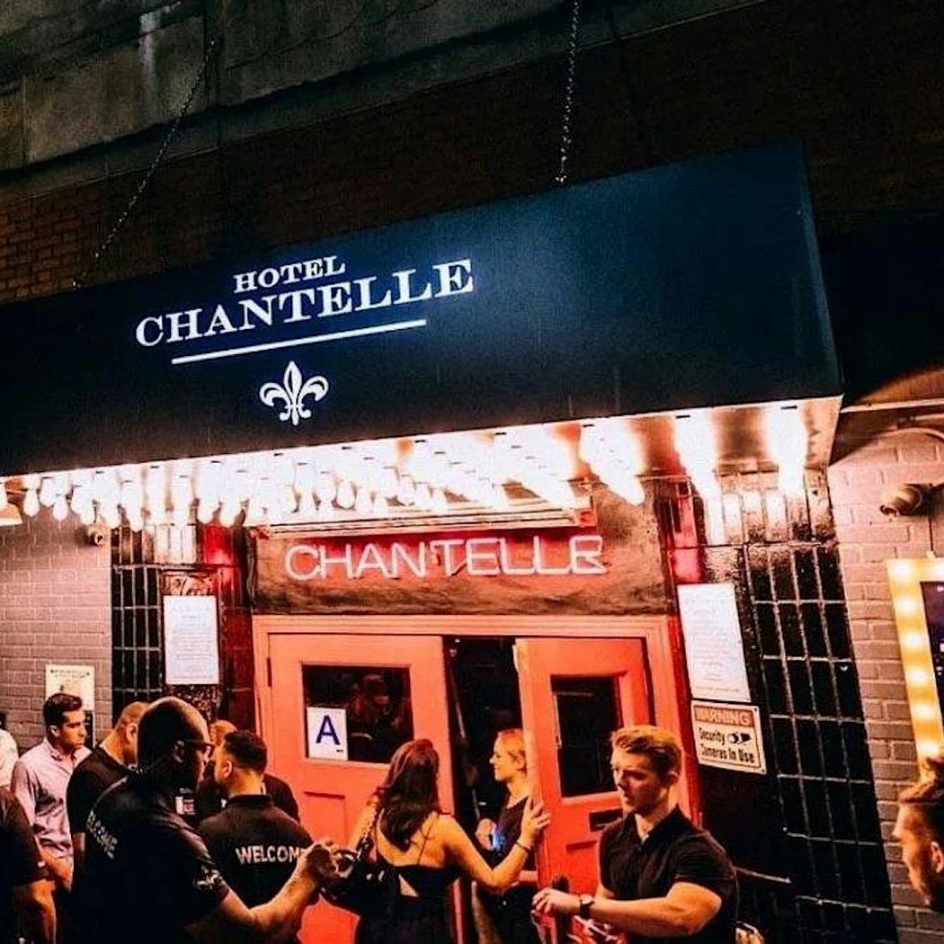 Hotel Chantelle FRIDAYS