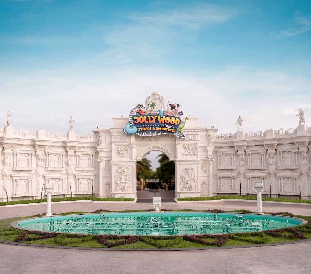 Jollywood Studios and Adventures