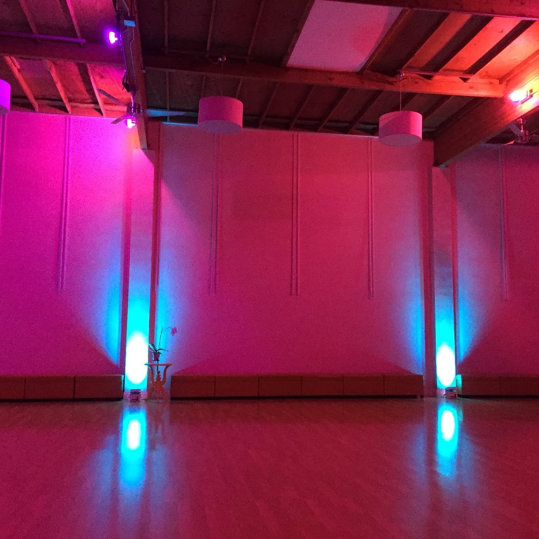 Salsa Mondays 4