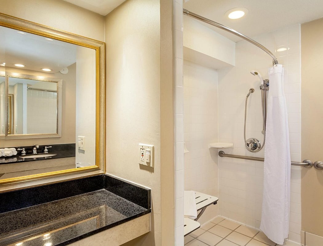 Concord Plaza Hotel 2