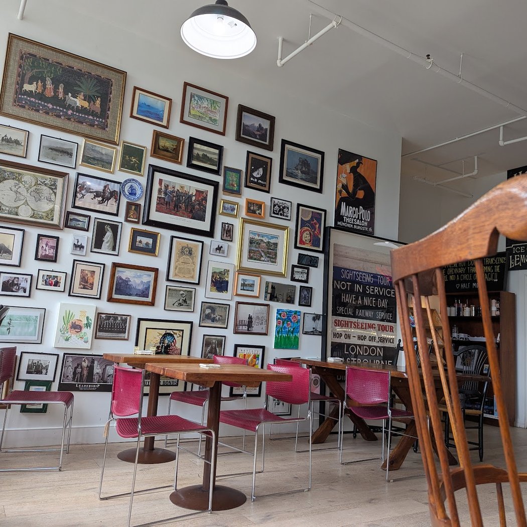 Half Moon Rondout Cafe Coffee and Donuts 3