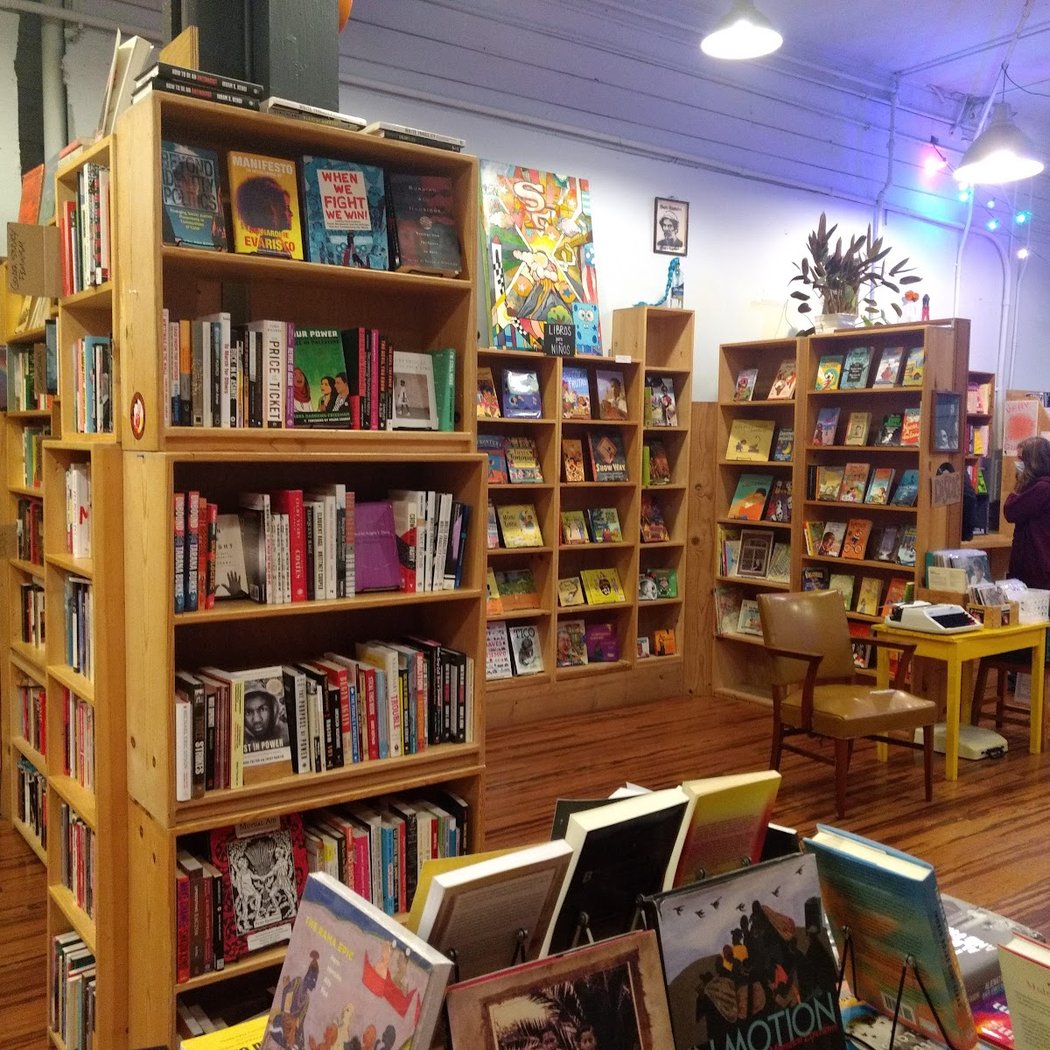 Estela, Undrowning Book Launch 3