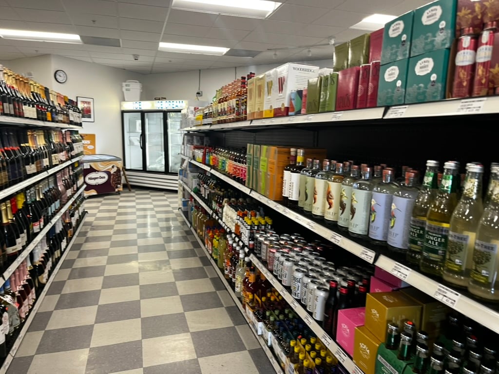 ALAMO LIQUORS 2