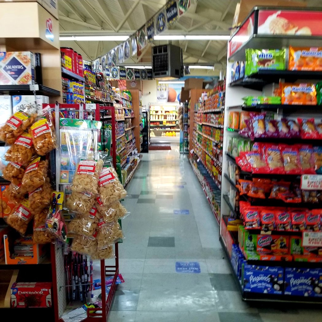 Los Pericos Market 3