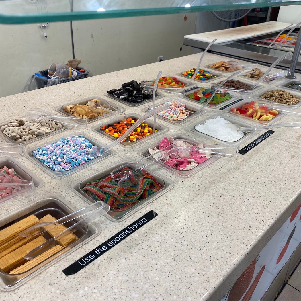Fruity Froyo Frozen Yogurt 3