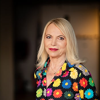 Laure Adler, Presque juive