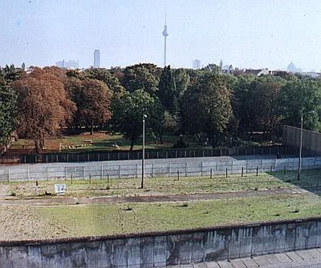 Bärentouren: Mauertour Bernauer Straße 1