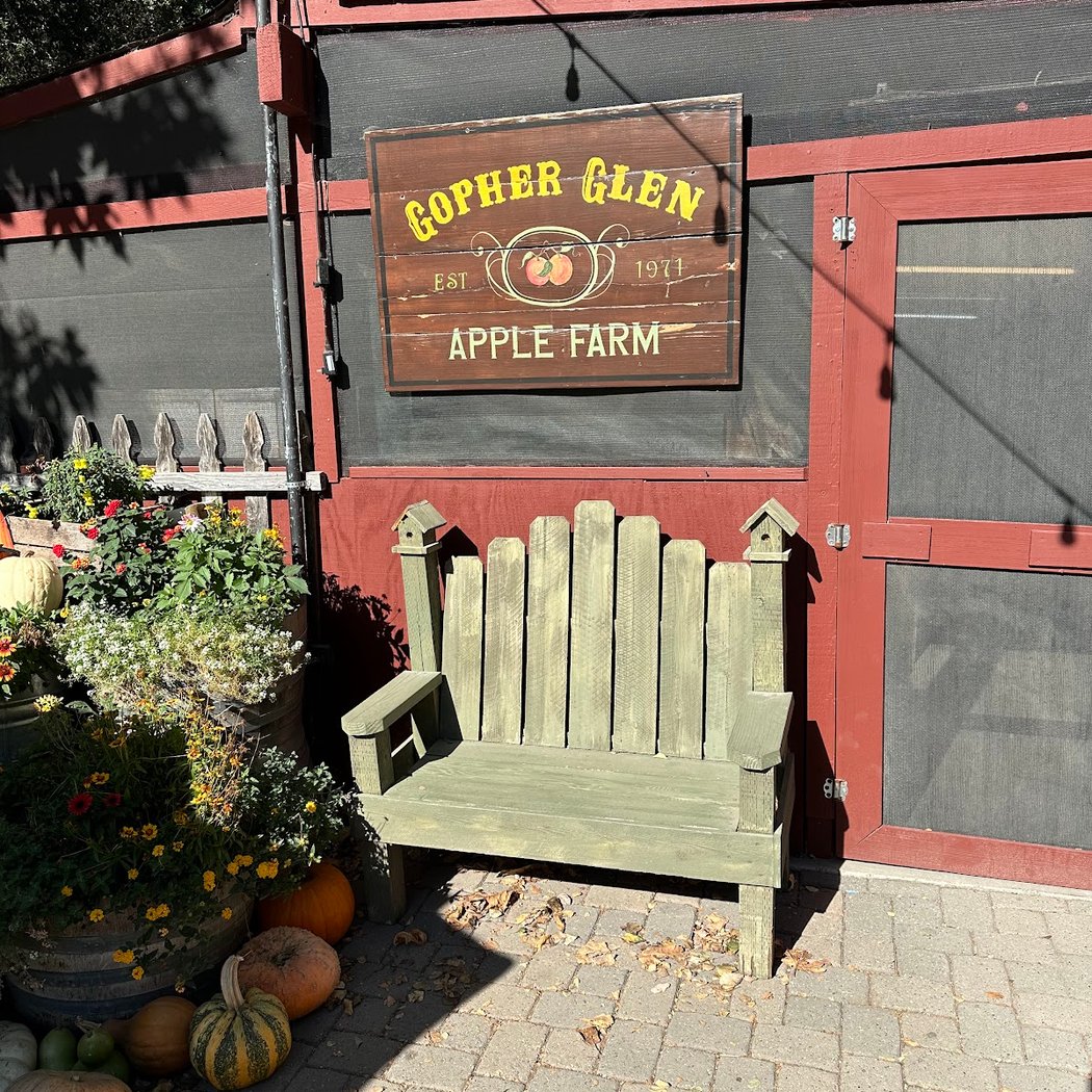 Gopher Glen Organic Apple Farm 2