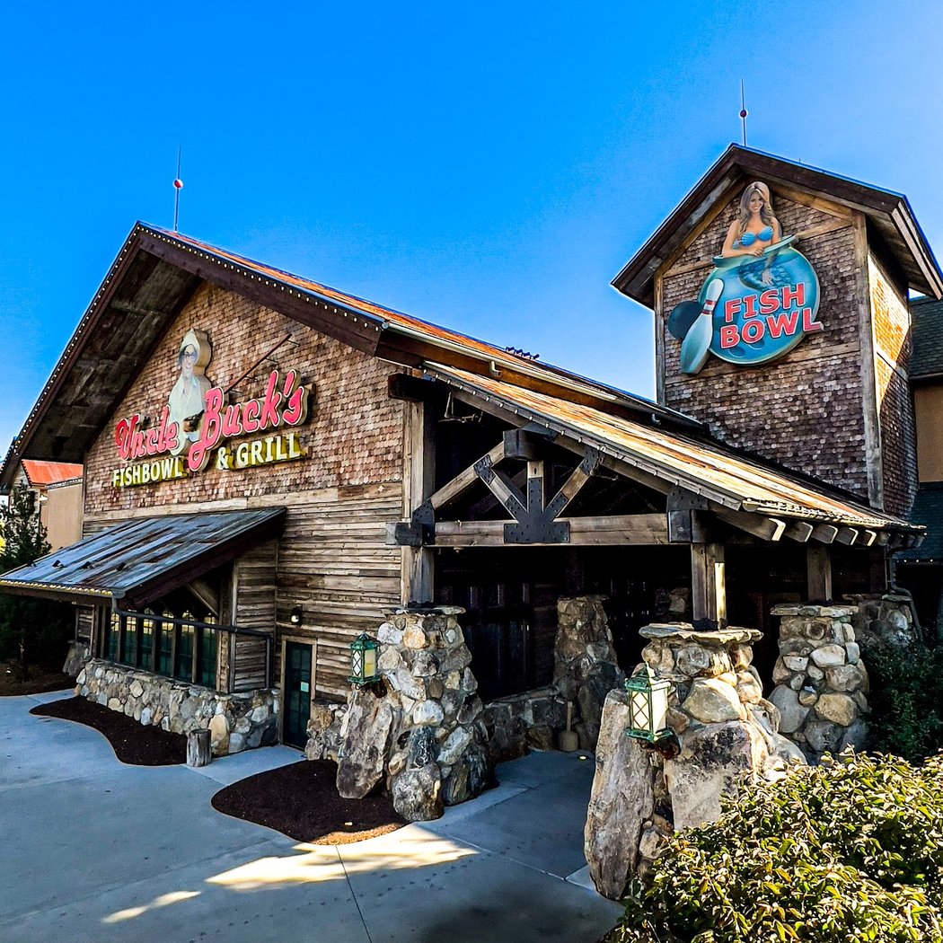 Uncle Buck's Fish Bowl and Grill 3