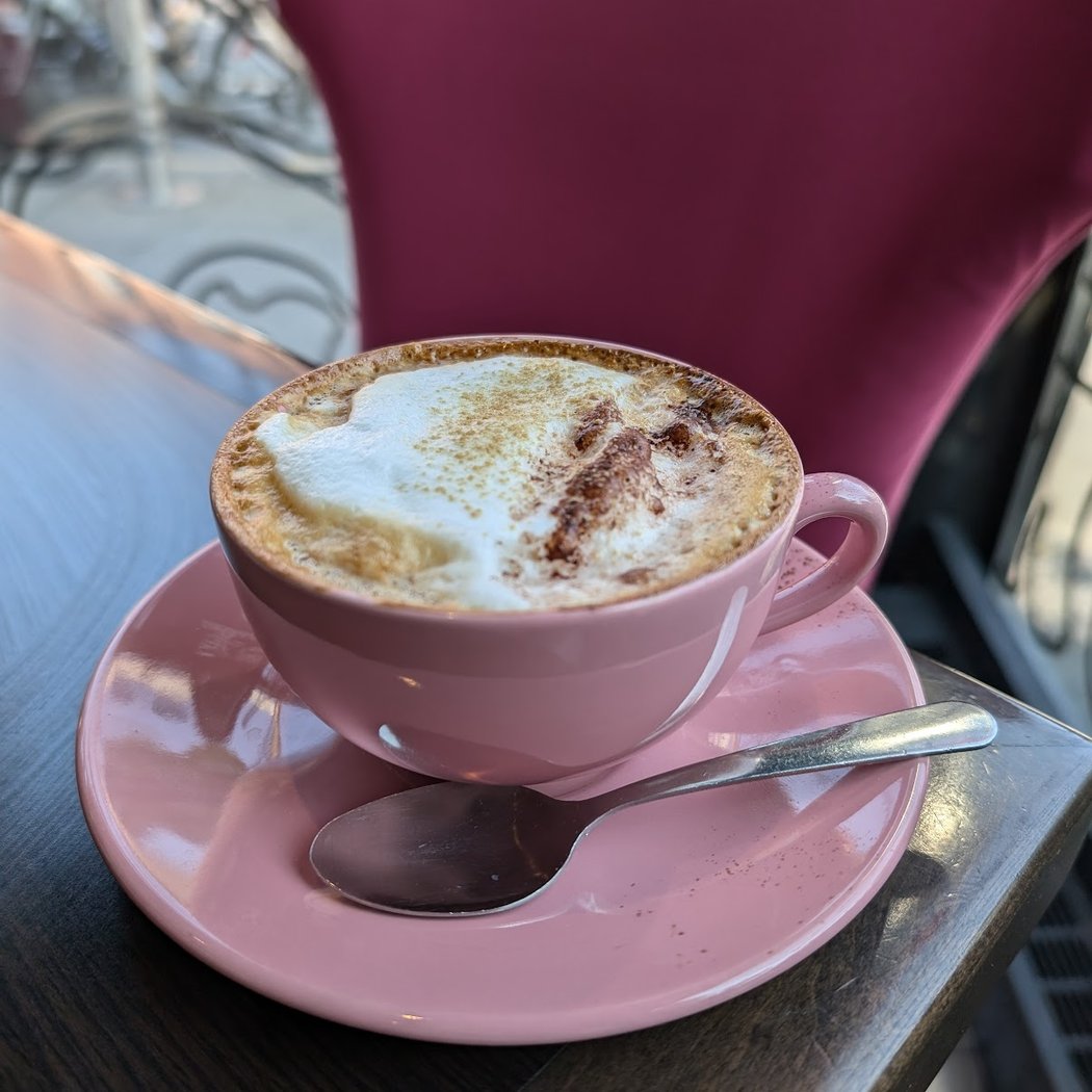 Régine Café 3