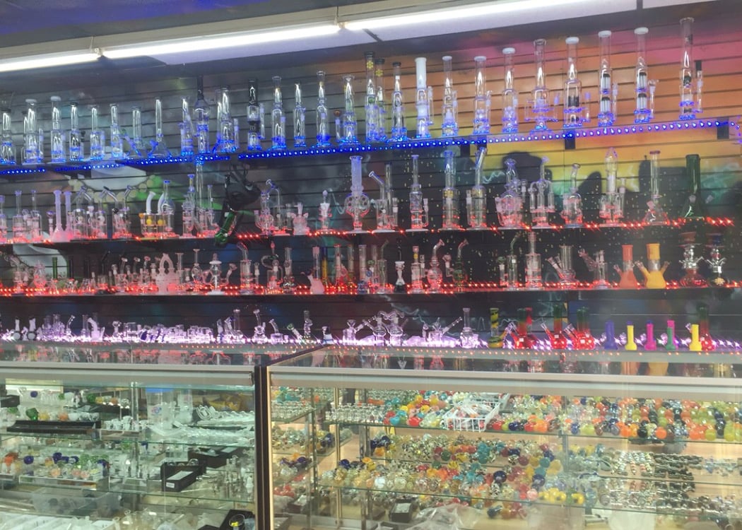 Double AA's Smokeshop 3