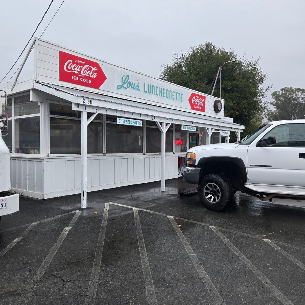 Lou's Luncheonette 3