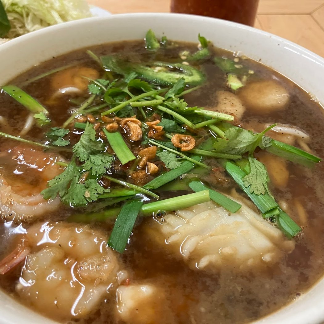 Hello Sandwich & Noodle 3