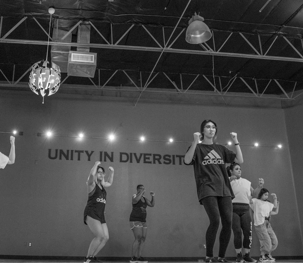 Poms dance class 4
