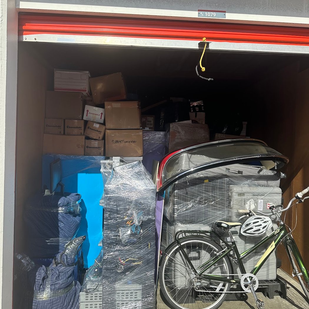 The Flying House Moving Services 3