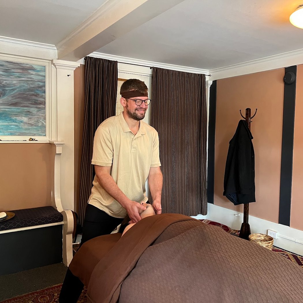 Massage Grotto SF - Duboce Triangle 2